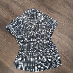 C-a Women's Black and White Shirt